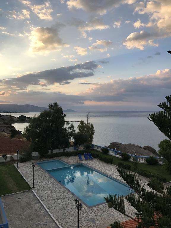 Cypriana Apartments Makrýgialos Esterno foto