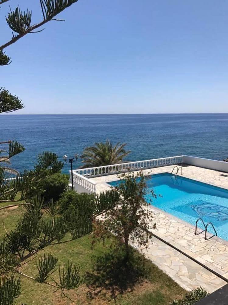 Cypriana Apartments Makrýgialos Esterno foto