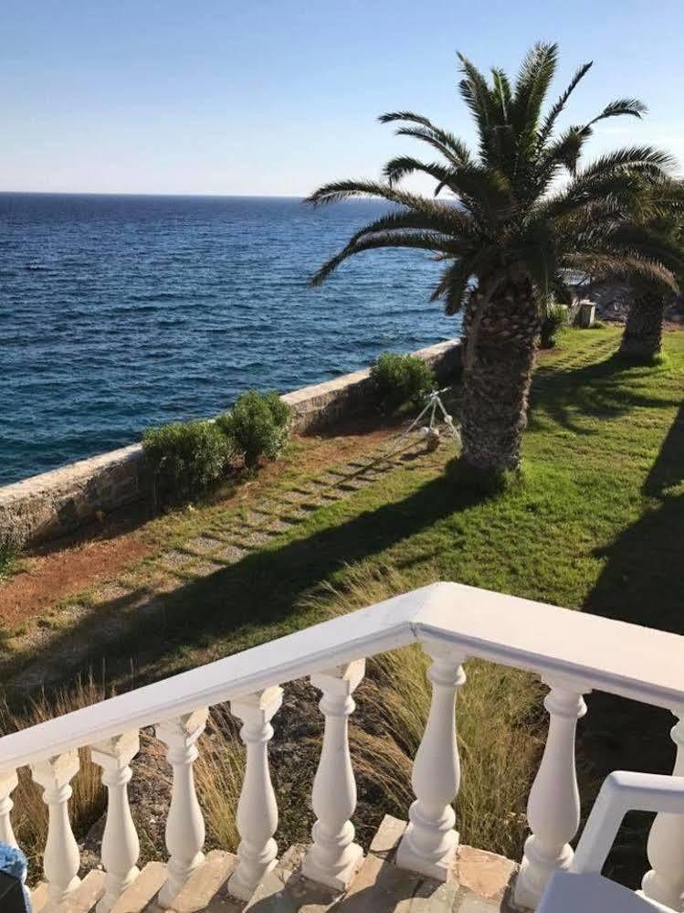 Cypriana Apartments Makrýgialos Esterno foto